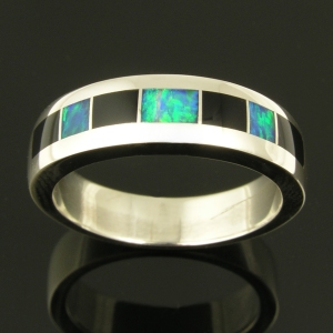 Sterling silver ring inlaid with black onyx and Australian opal
